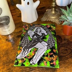 VAMPIRA HORROR HALLOWEEN COLLAGE ART